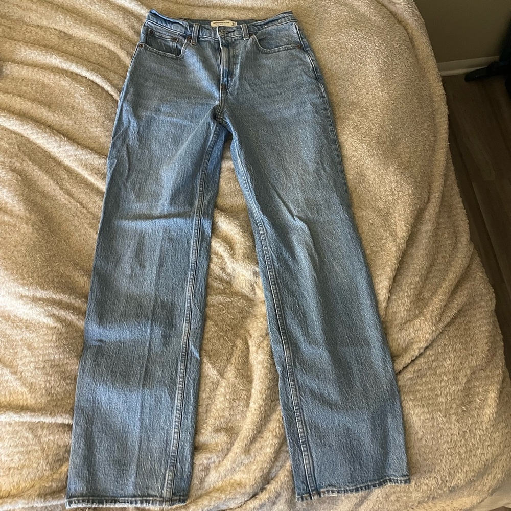 Abercrombie women’s jeans